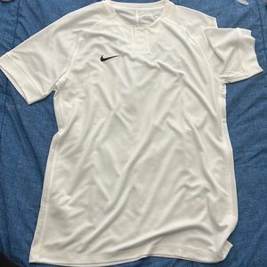 Nike women’s shirts